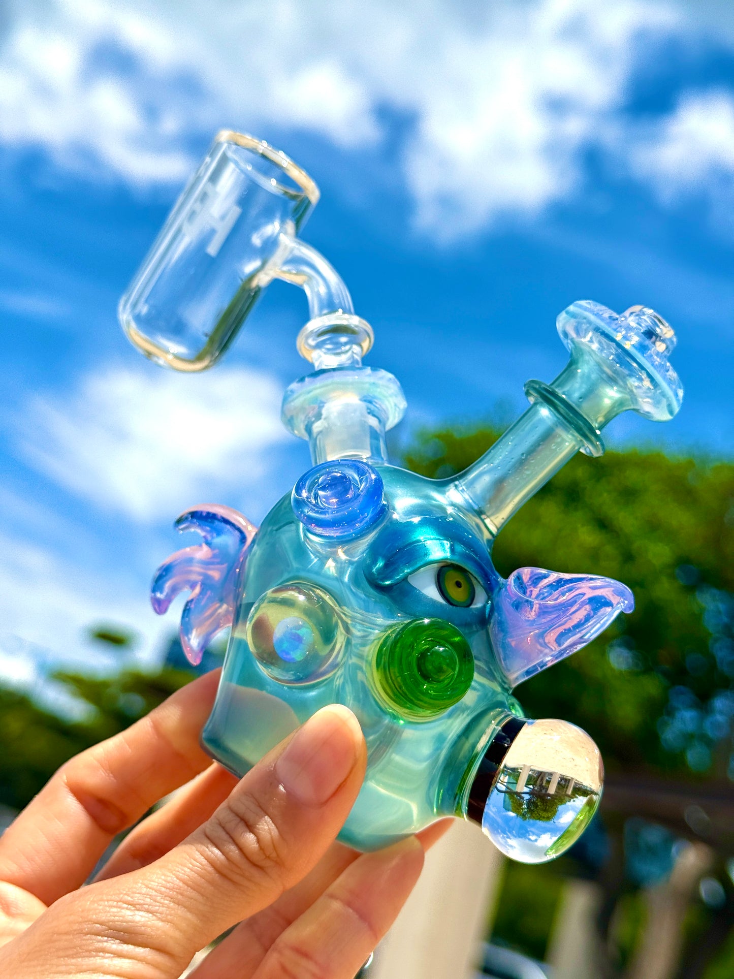 UV Faceted Neptunium Bird Traveler