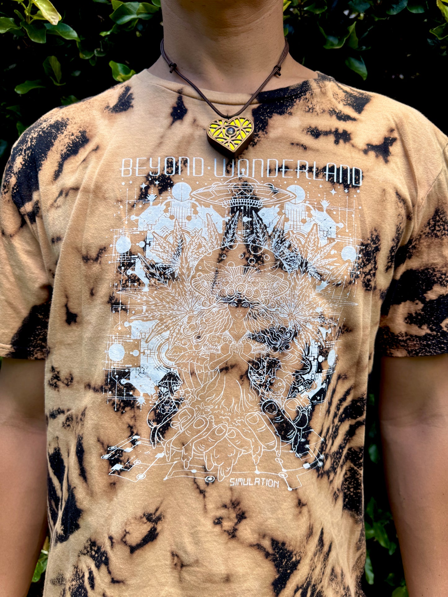 Beyond Wonderland Simulation Bleach Dye T-Shirt (Large)