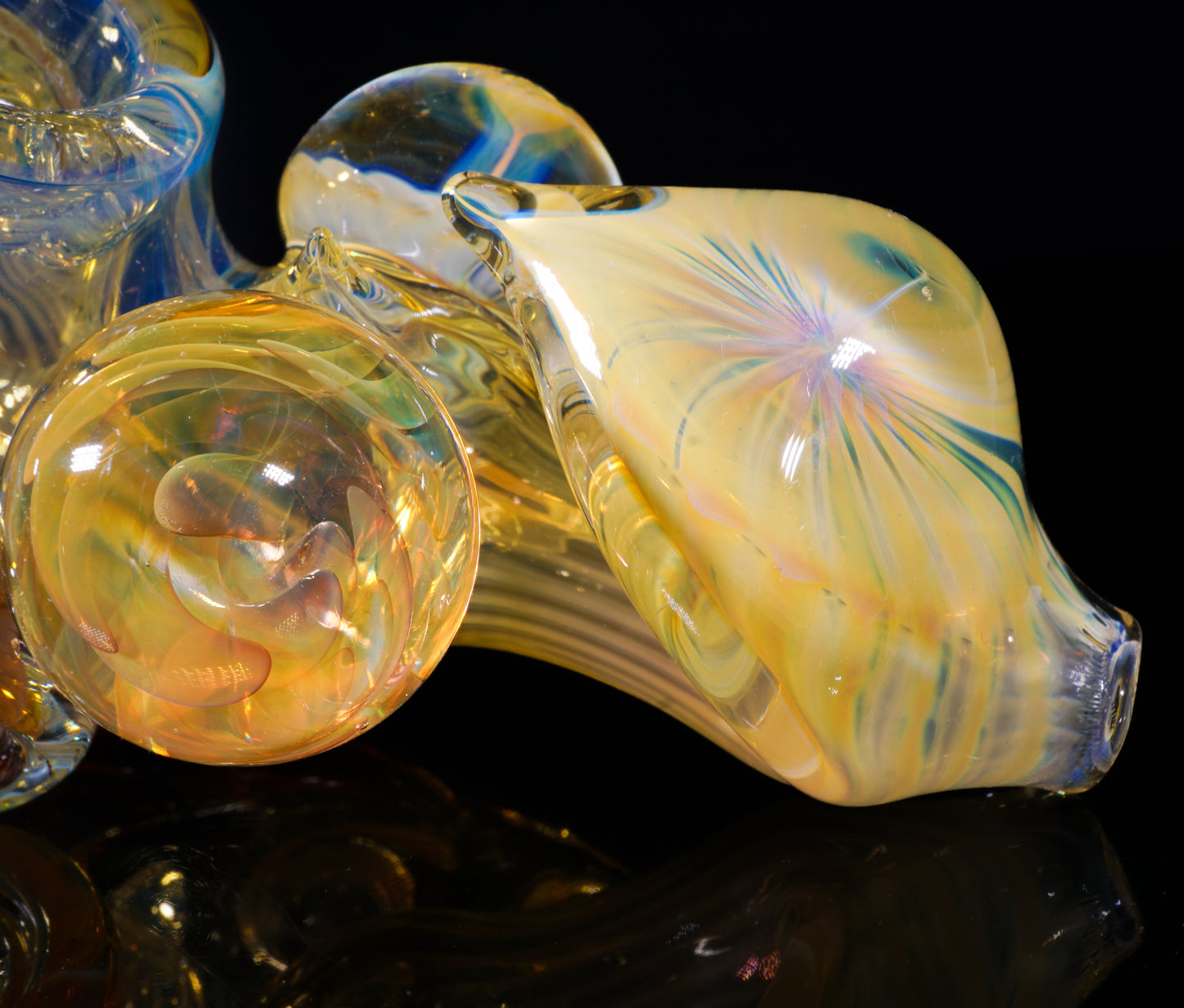 Fume Honeybee Pipe