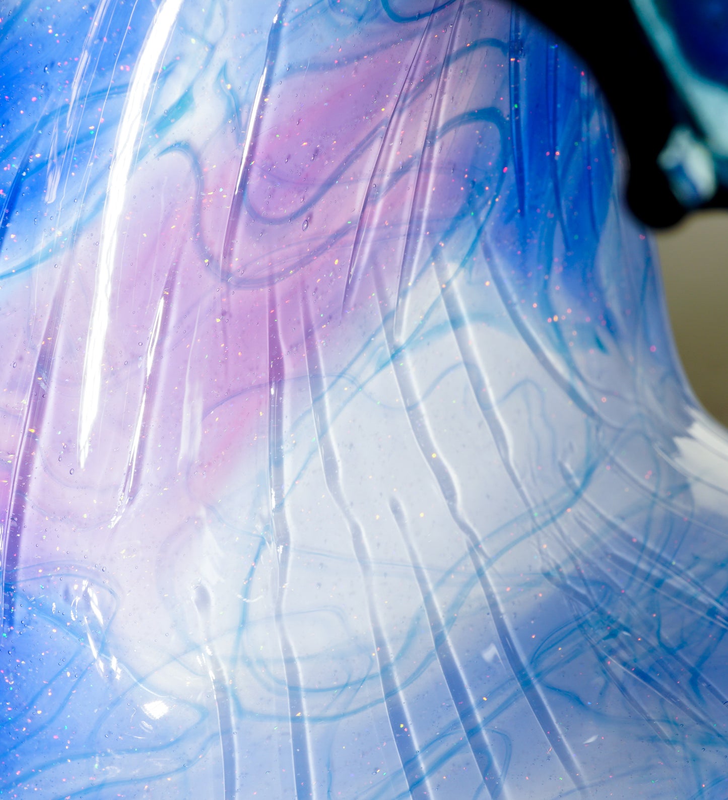 Crushed Opal UV Scribble Wave