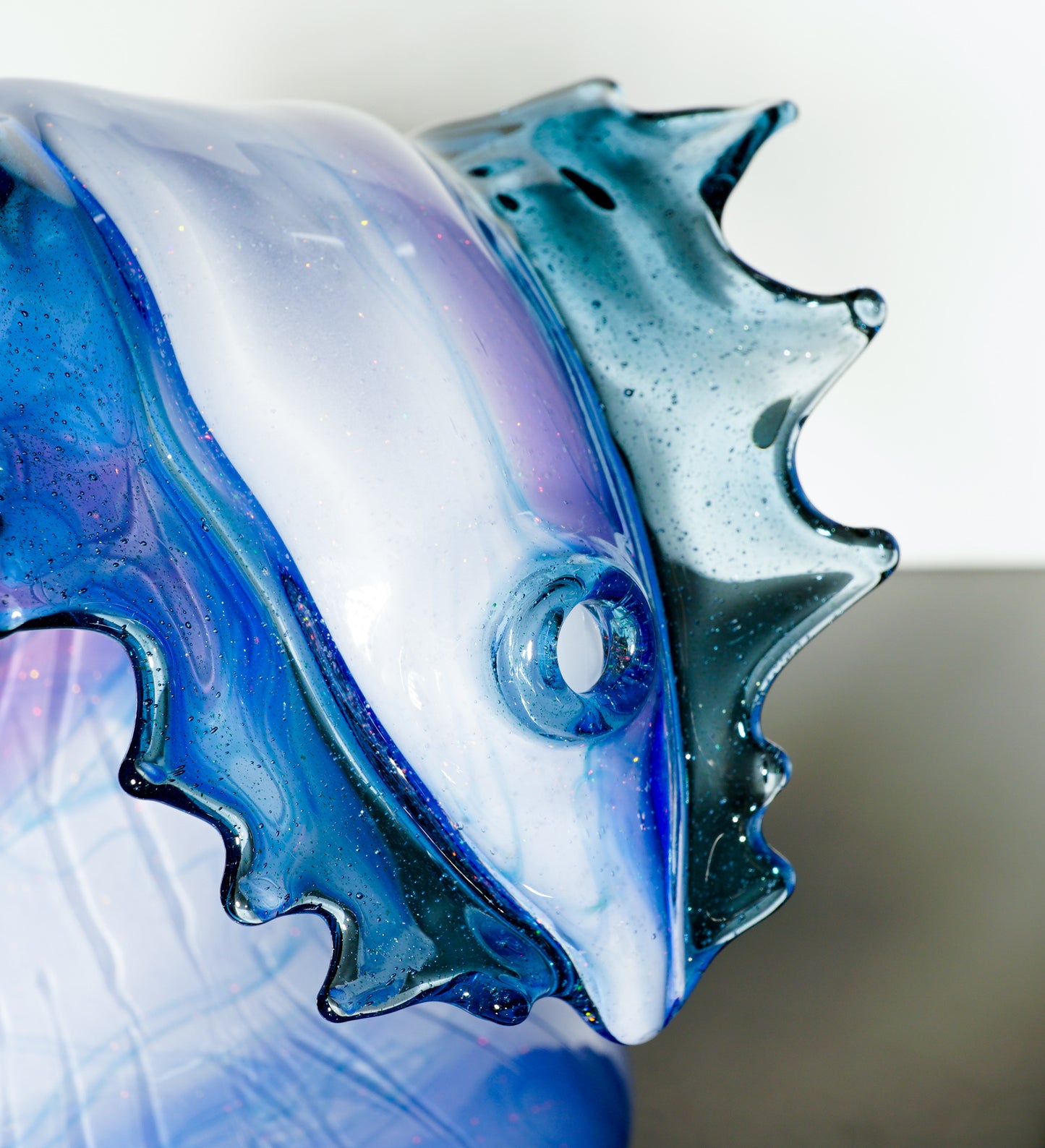 Crushed Opal UV Scribble Wave