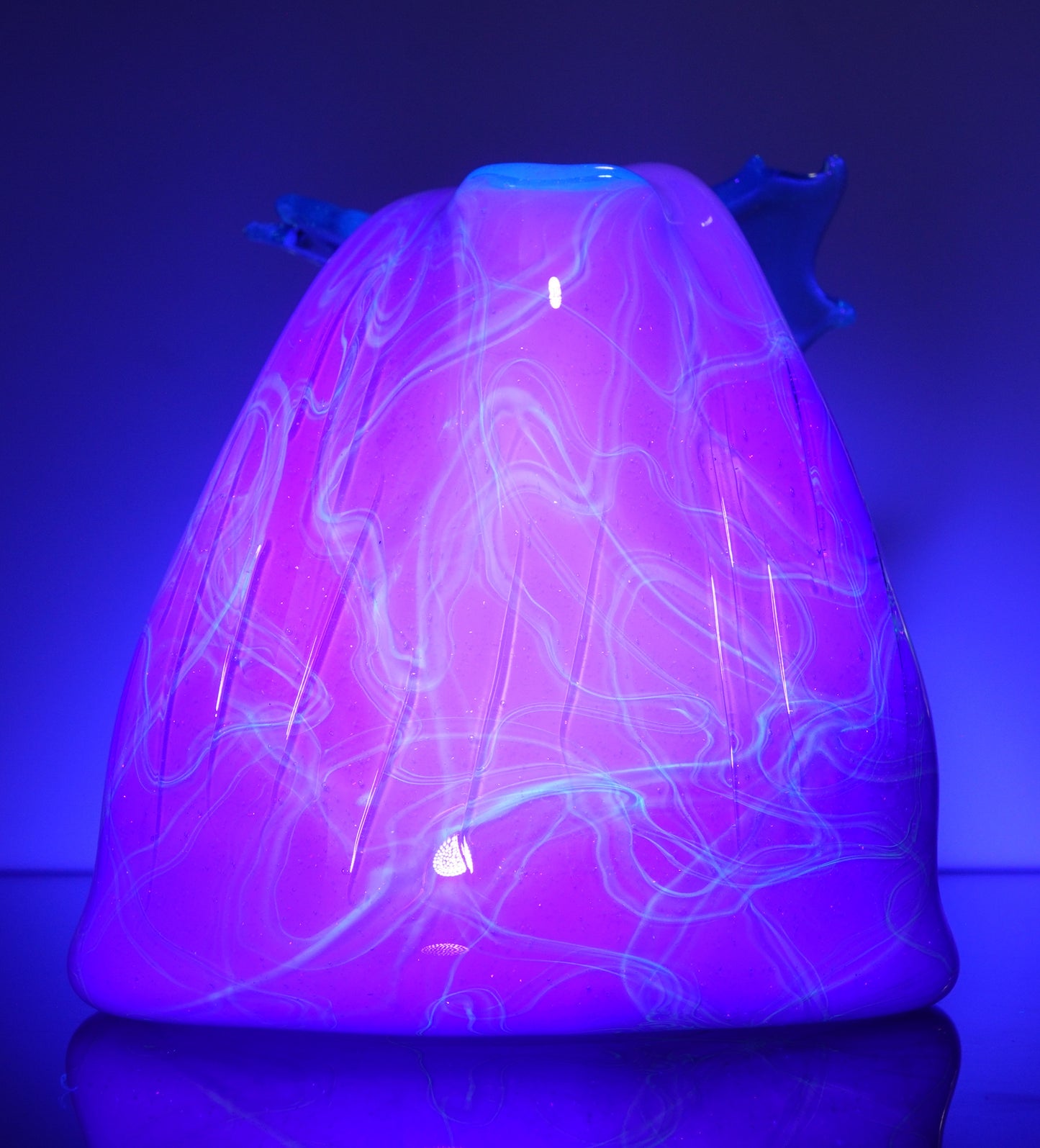 Crushed Opal UV Scribble Wave