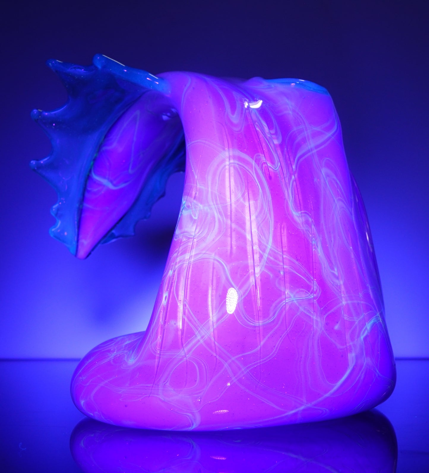 Crushed Opal UV Scribble Wave